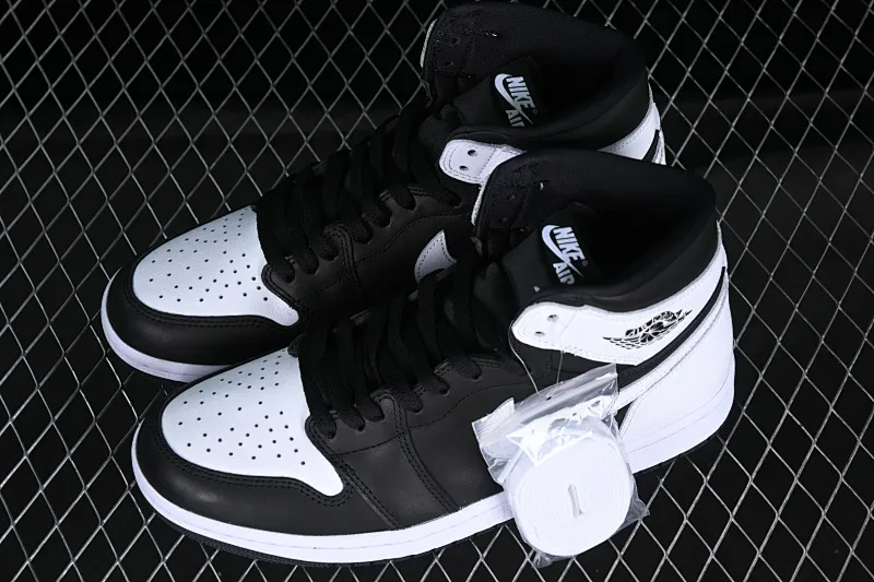 All categories Air Jordan Jordan series basketball shoes Air Jordan 1 High Pure original Air Jordan 1 High OG "Reverse Panda" AJ1 Joe 1 new black and white panda DZ5485-010
